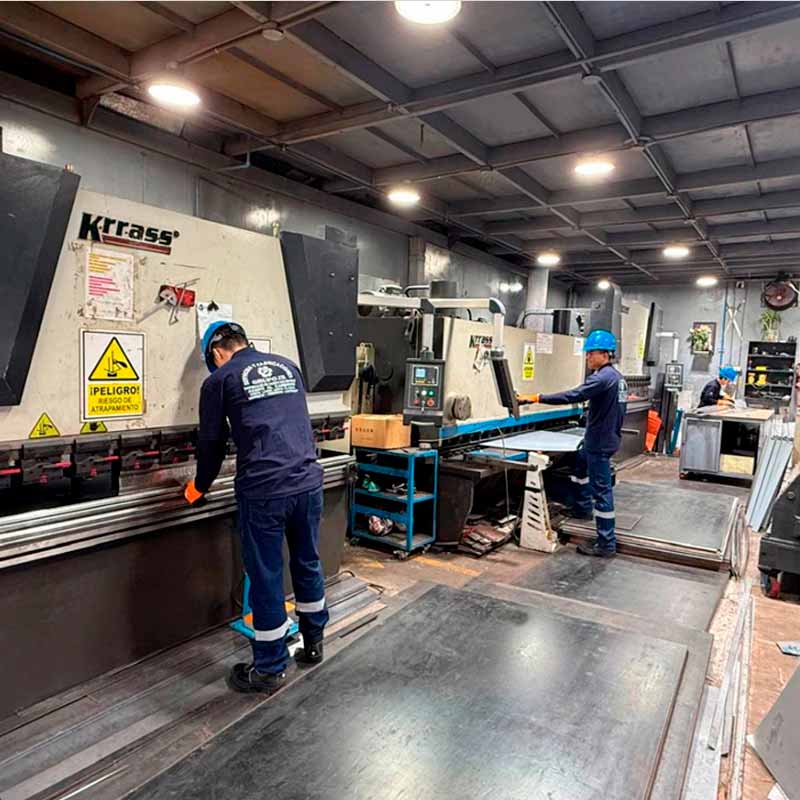 Nuestro equipo y tecnología de trabajo